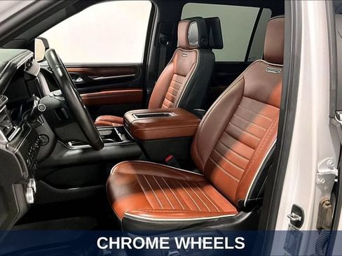 Used 2024 GMC Yukon XL Denali Ultimate AWD/4WD image 29