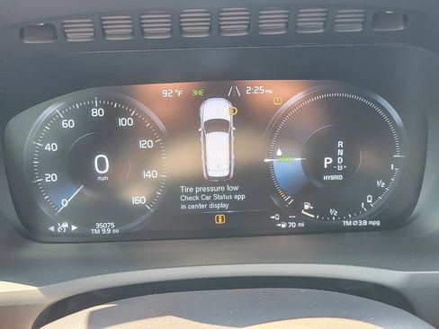 Used 2022 Volvo XC90 T8 R-Design w/ Advanced Package image 12