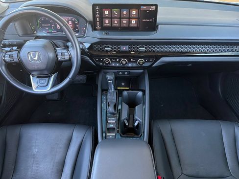 Used 2025 Honda Accord Touring image 13