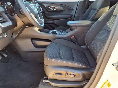 Used 2023 GMC Terrain SLE w/ Driver Convenience Package image 24