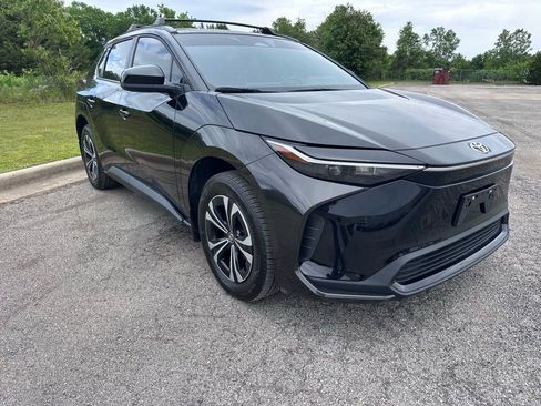 Used 2024 Toyota bZ4X FWD w/ Weather Package image 3