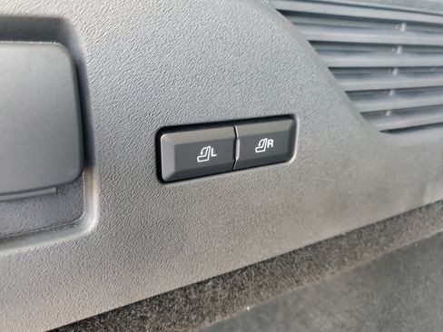New 2026 Lincoln Nautilus Reserve AWD/4WD image 33