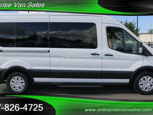 Used 2023 Ford Transit 350 XLT image 4