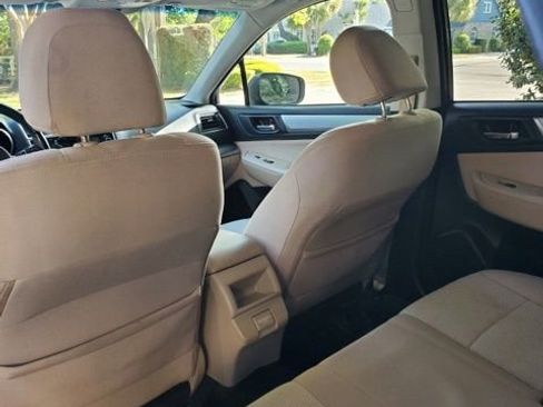 Used 2018 Subaru Outback 2.5i Premium image 13