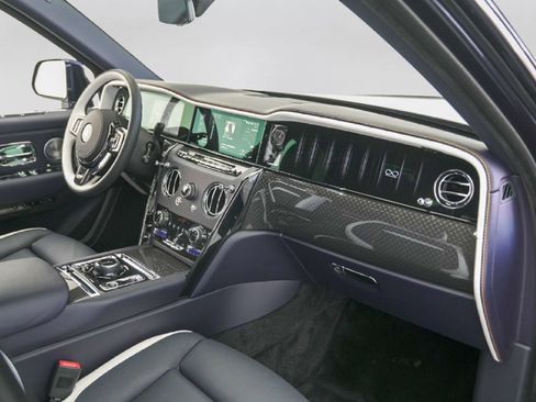 New 2026 Rolls-Royce Cullinan Black Badge AWD/4WD image 55
