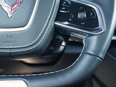 Used 2025 Chevrolet Corvette Z06 image 38