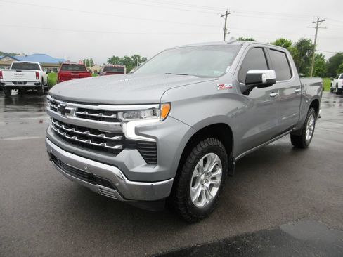 Used 2023 Chevrolet Silverado 1500 LTZ AWD/4WD image 11