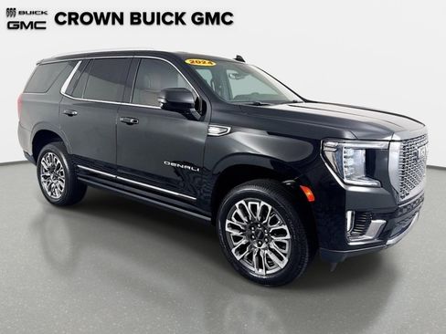 Used 2024 GMC Yukon Denali Ultimate AWD/4WD image 3