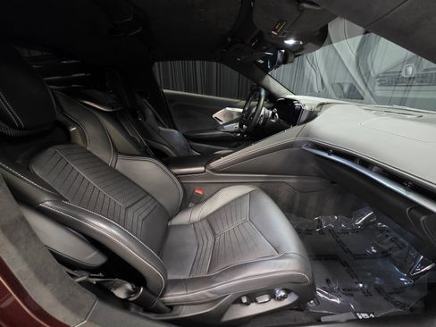 Used 2022 Chevrolet Corvette Stingray Premium Cpe w/ Z51 Performance Package RWD image 32