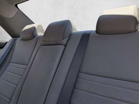 Used 2017 Toyota Camry XLE FWD image 16