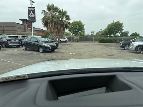 Used 2022 BMW X5 sDrive40i w/ M Sport Package image 25