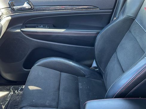 Used 2019 Jeep Grand Cherokee Trailhawk AWD/4WD image 12