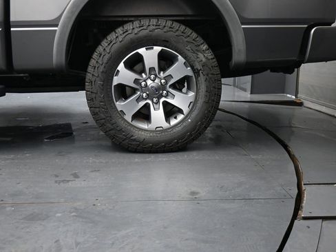 Used 2014 Ford F150 FX4 w/ Equipment Group 402A Luxury AWD/4WD image 14