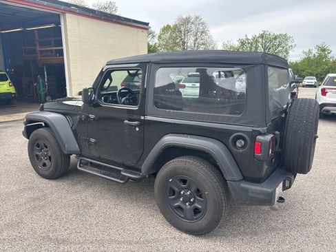 Used 2023 Jeep Wrangler Sport AWD/4WD image 5