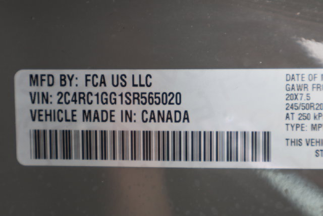 Used 2025 Chrysler Pacifica Limited FWD image 34