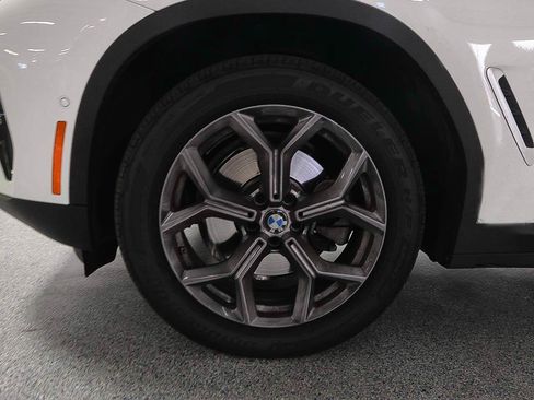 Used 2024 BMW X3 xDrive30i w/ Premium Package AWD/4WD image 5