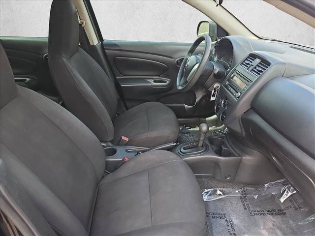 Used 2015 Nissan Versa S FWD image 26