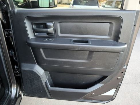 Used 2016 RAM 2500 Tradesman w/ Chrome Appearance Group image 21