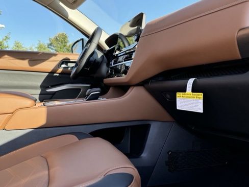 Used 2025 Nissan Pathfinder Platinum w/ Cargo Package AWD/4WD image 24