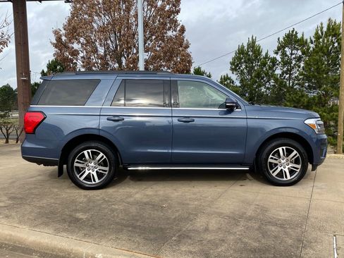 Used 2022 Ford Expedition XLT image 7