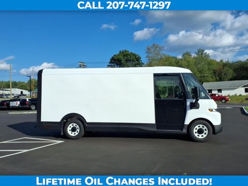 Used 2024 Chevrolet Brightdrop 600 w/ Commercial Equipment Package AWD/4WD image 4