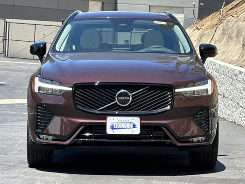 New 2026 Volvo XC60 B5 Ultra image 3