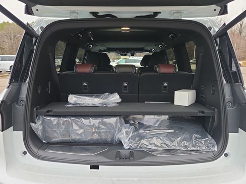 Used 2026 INFINITI QX80 Autograph w/ Premium Cargo Package AWD/4WD image 10