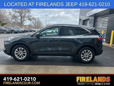 Used 2022 Ford Escape SE image 4