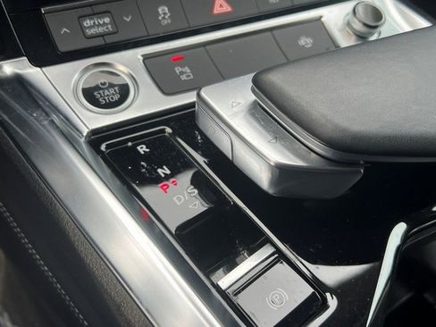 Used 2021 Audi e-tron Premium w/ Convenience Plus Package image 34
