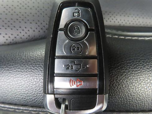 Used 2025 Ford F150 Lariat AWD/4WD image 71