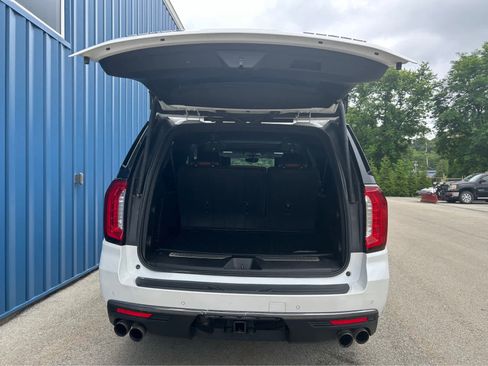 Used 2023 GMC Yukon XL Denali Ultimate w/ LPO, Floor Liner Package image 15