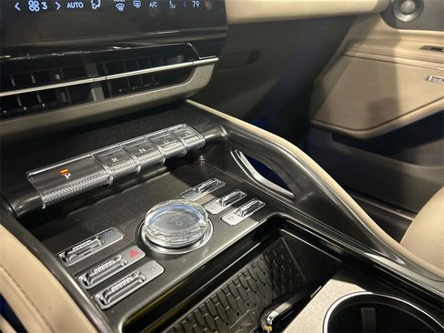 Used 2024 Lincoln Nautilus Premier w/ Equipment Group 102A image 19