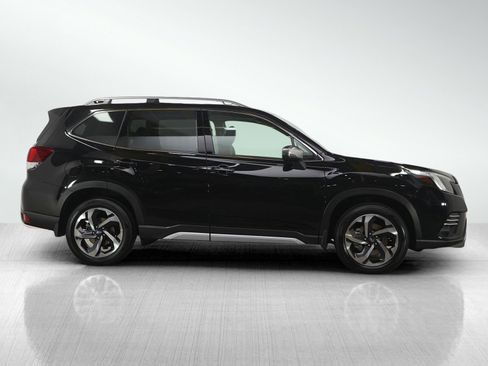 Used 2024 Subaru Forester Touring image 6
