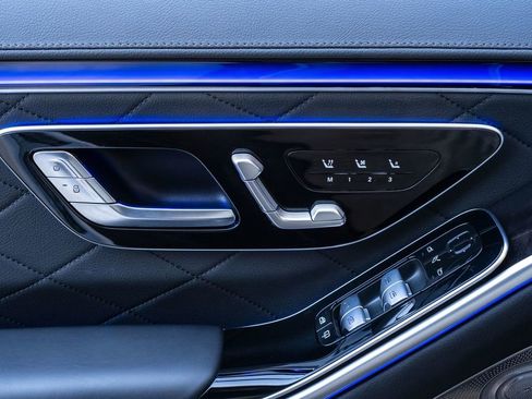 Used 2024 Mercedes-Benz S 580 4MATIC Sedan image 15