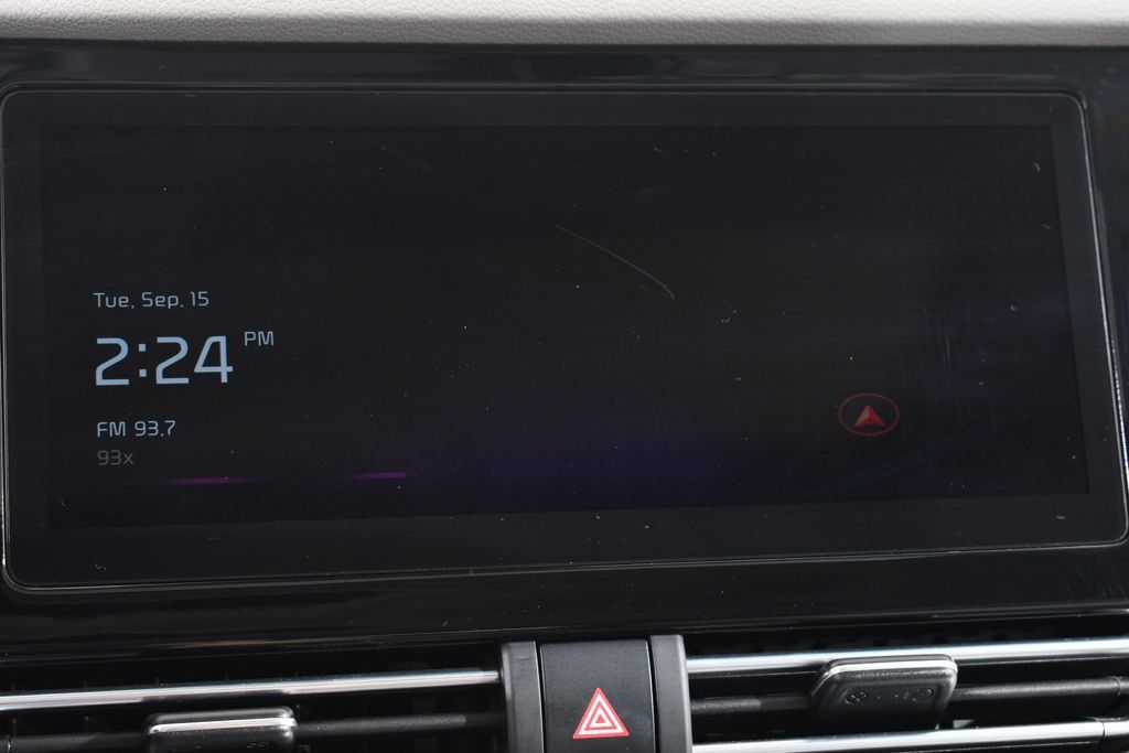Used 2022 Kia Niro EX Premium FWD image 29