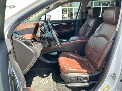 Used 2018 Buick Enclave Avenir AWD/4WD image 37