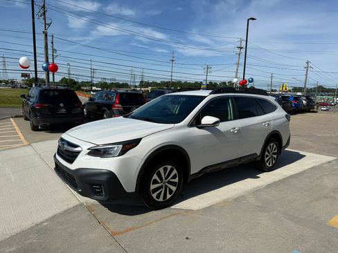 Used 2020 Subaru Outback Premium AWD/4WD image 6