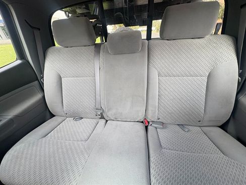Used 2010 Toyota Tacoma 4x4 Double Cab w/ SR5 Pkg #2 image 21