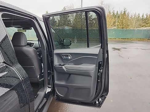 New 2026 Honda Ridgeline Black Edition image 29