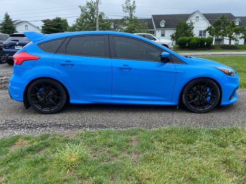 Used 2017 Ford Focus RS AWD/4WD image 6