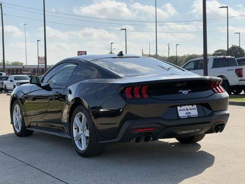 New 2026 Ford Mustang Coupe image 5