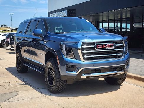 New 2025 GMC Yukon XL Elevation image 1