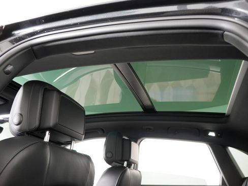 Certified 2023 Porsche Macan S AWD/4WD image 23