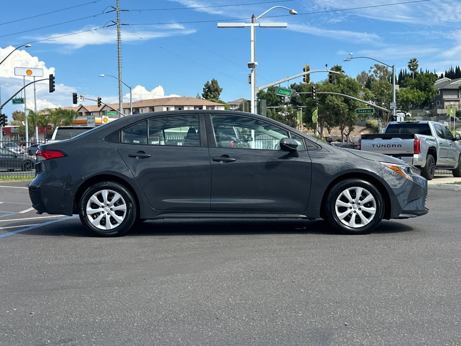 Used 2025 Toyota Corolla LE FWD image 6