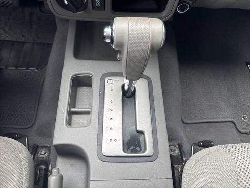 Used 2019 Nissan Frontier SV image 24