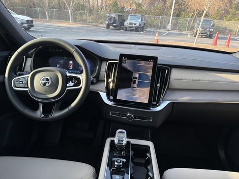 Used 2026 Volvo XC90 T8 Plus w/ Protection Package Premier image 30