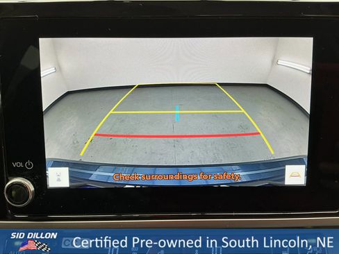 Used 2025 Toyota Camry LE image 7