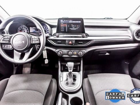 Used 2022 Kia Forte LXS w/ LXS Technology Package image 18