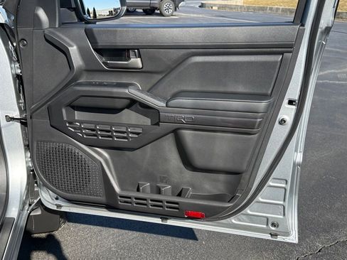 New 2026 Toyota Tacoma TRD Off-Road image 38