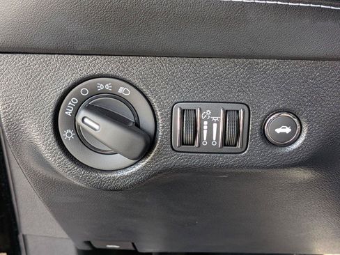 Used 2022 Dodge Challenger SRT Hellcat RWD image 20